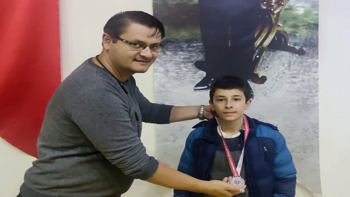 Öğrencimiz, Satranç Turnuvasında Zonguldak 2. si Oldu.
