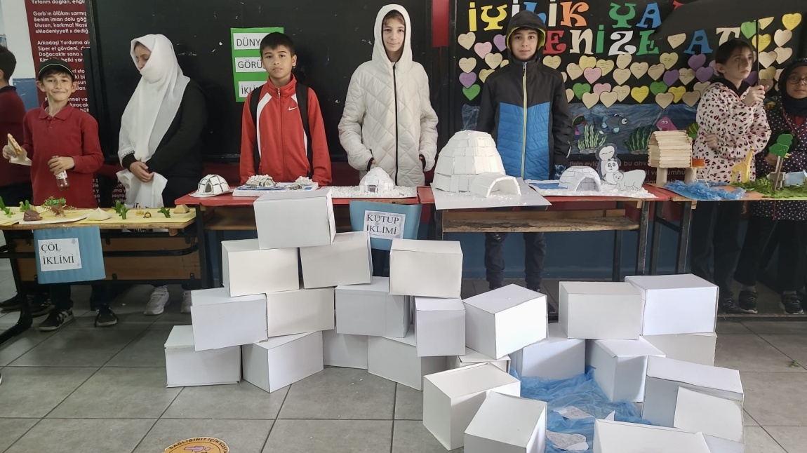 6/A Sınıfının Dünyada Görülen İklimler Konulu Sergisinden Görüntüler